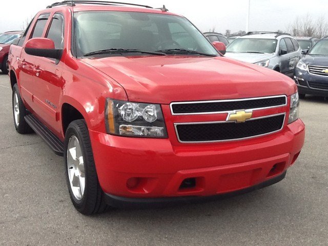 Chevrolet Avalanche 2011 photo 3