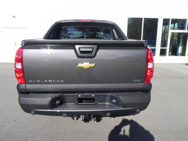 Chevrolet Avalanche 2011 photo 4