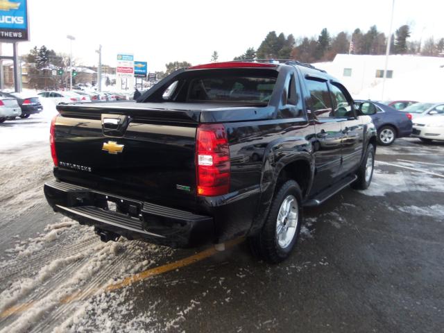 Chevrolet Avalanche 2011 photo 5