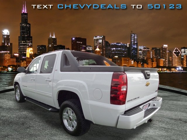 Chevrolet Avalanche 2011 photo 3