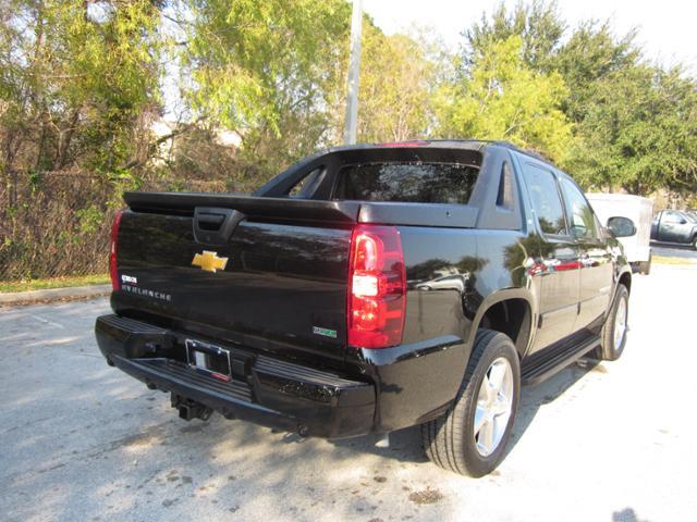 Chevrolet Avalanche 2012 photo 8