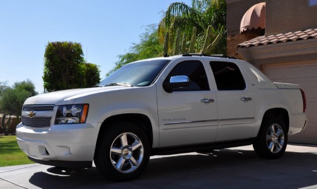 Chevrolet Avalanche 2012 photo 3