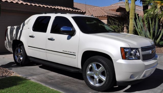 Chevrolet Avalanche 2012 photo 4