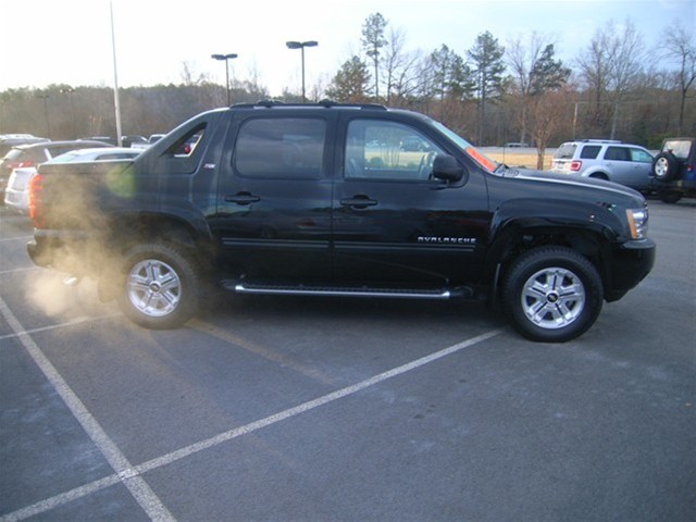 Chevrolet Avalanche 2012 photo 3