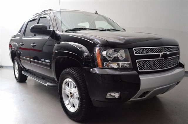 Chevrolet Avalanche 2012 photo 2