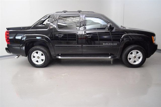 Chevrolet Avalanche 2012 photo 4