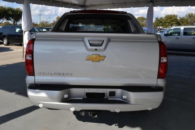 Chevrolet Avalanche 2012 photo 3