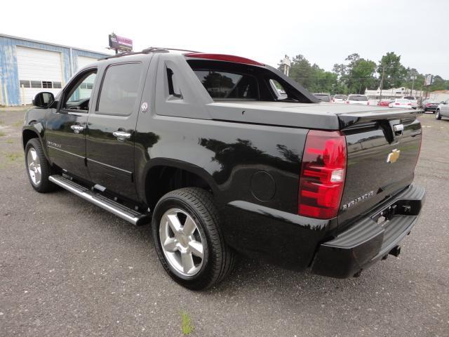 Chevrolet Avalanche 2013 photo 2