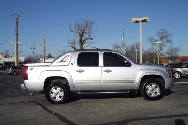 Chevrolet Avalanche 2013 photo 2