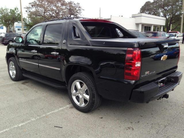 Chevrolet Avalanche 2013 photo 2