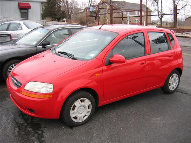 Chevrolet Aveo LE With Leather Hatchback