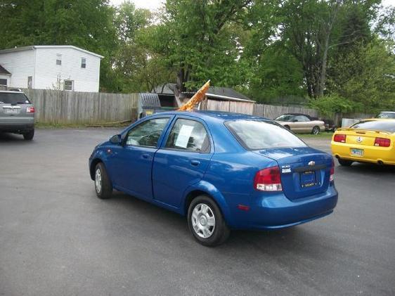 Chevrolet Aveo 2004 photo 2