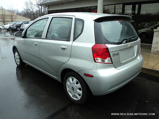 Chevrolet Aveo 2004 photo 3