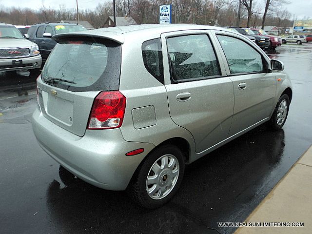 Chevrolet Aveo 2004 photo 4