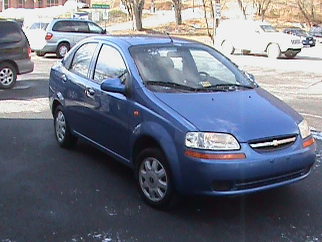 Chevrolet Aveo 2004 photo 2