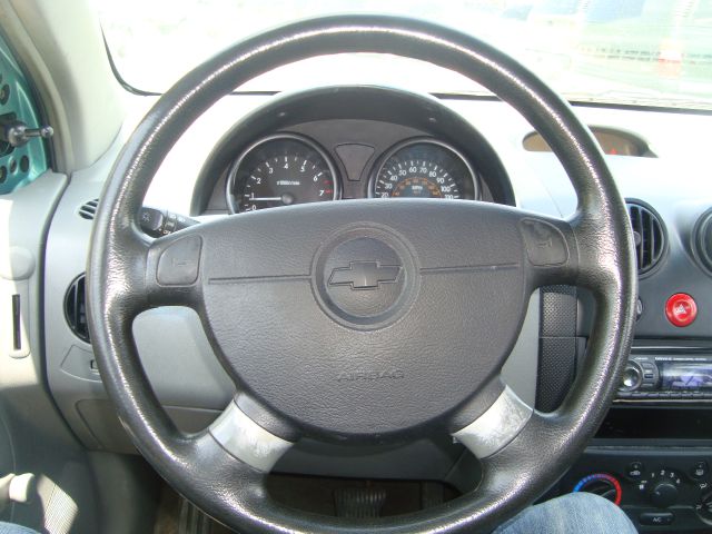 Chevrolet Aveo 2004 photo 21