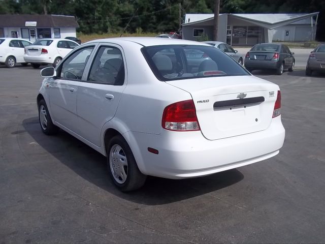 Chevrolet Aveo 2004 photo 2