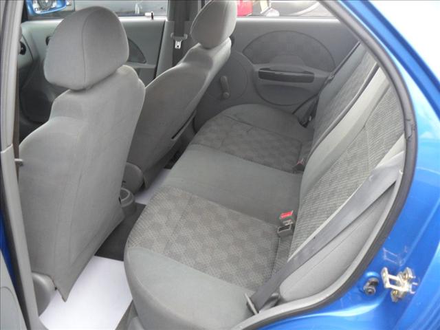 Chevrolet Aveo 2004 photo 2