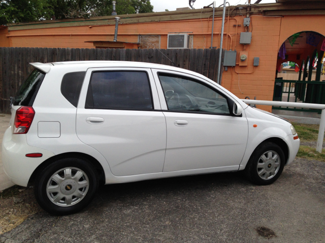 Chevrolet Aveo 2004 photo 3