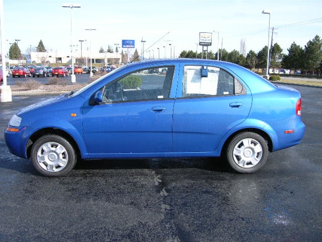 Chevrolet Aveo 2004 photo 2