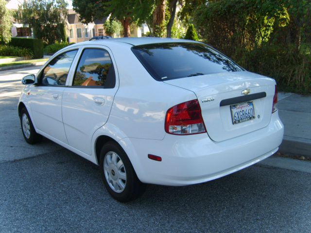 Chevrolet Aveo 2004 photo 4