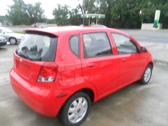 Chevrolet Aveo 2004 photo 2