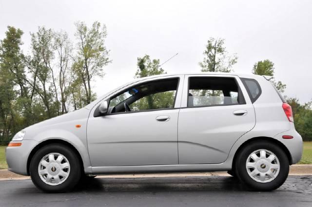 Chevrolet Aveo 2004 photo 2