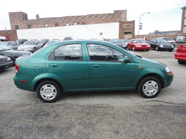 Chevrolet Aveo 2004 photo 2