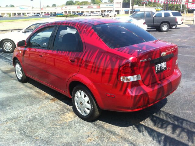 Chevrolet Aveo 2005 photo 2