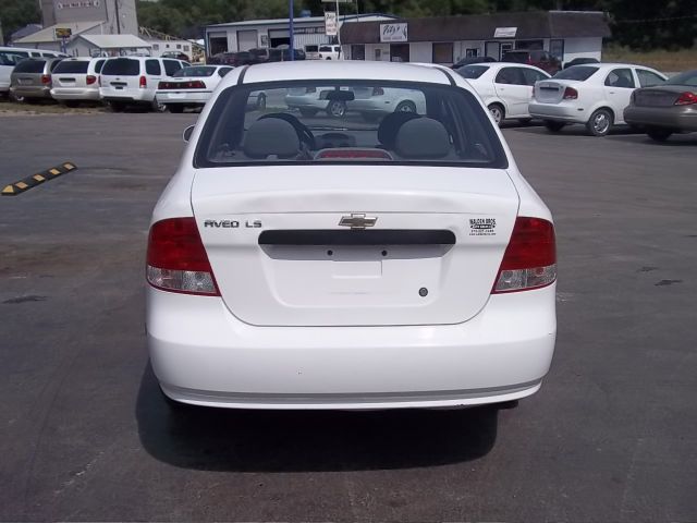 Chevrolet Aveo 2005 photo 3