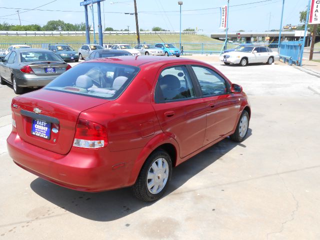 Chevrolet Aveo 2005 photo 2