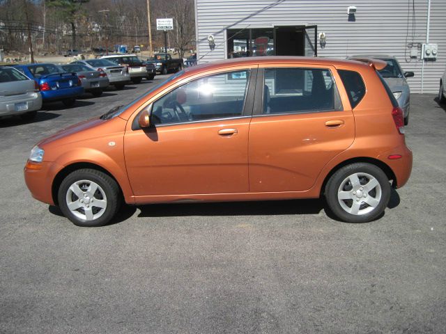 Chevrolet Aveo 2005 photo 2