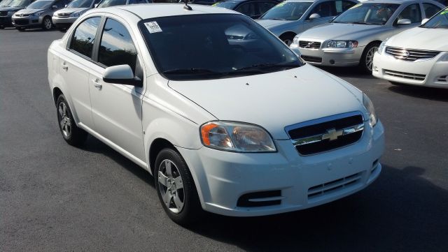 Chevrolet Aveo XLT Crew 4x4 (marshalltown) Sedan