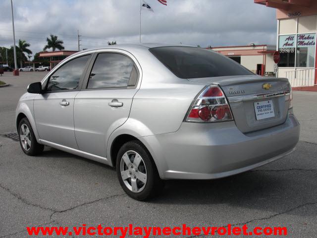 Chevrolet Aveo 2010 photo 2