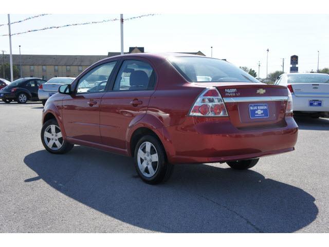 Chevrolet Aveo 2010 photo 2