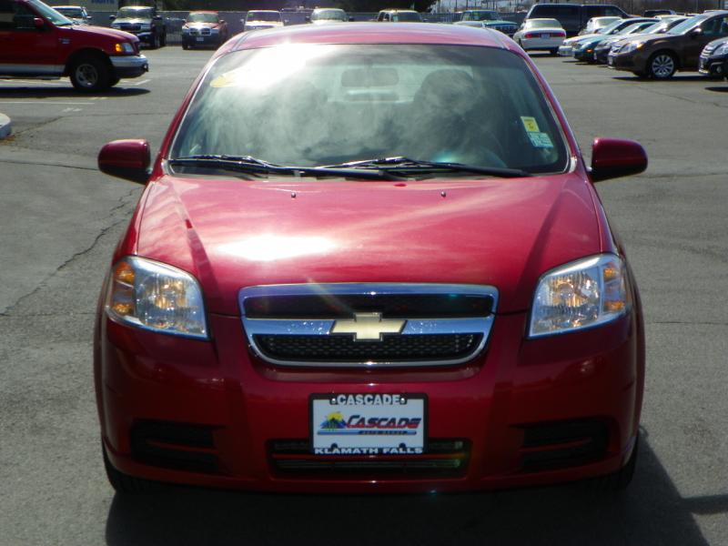 Chevrolet Aveo 2010 photo 2