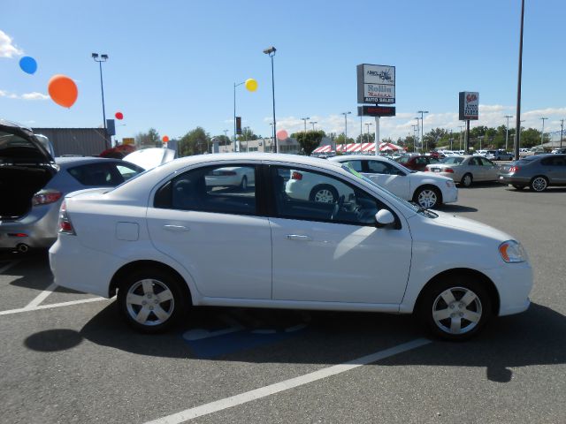 Chevrolet Aveo 2010 photo 4