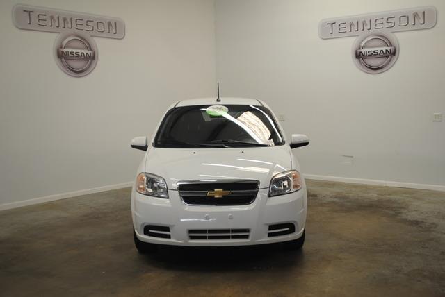 Chevrolet Aveo 2011 photo 3