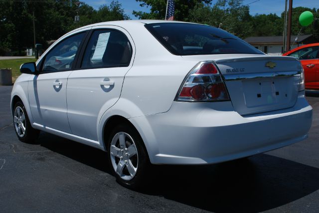 Chevrolet Aveo 2011 photo 3