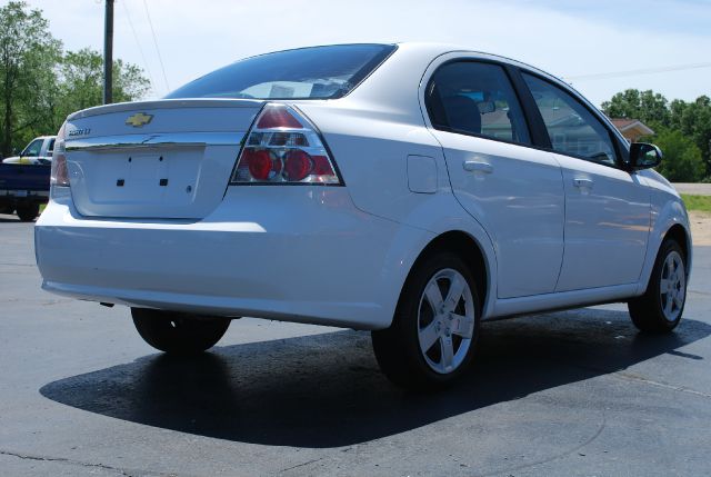 Chevrolet Aveo 2011 photo 4