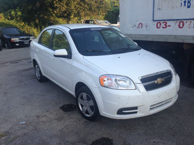 Chevrolet Aveo 2011 photo 2