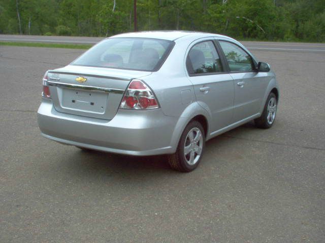 Chevrolet Aveo 2011 photo 3