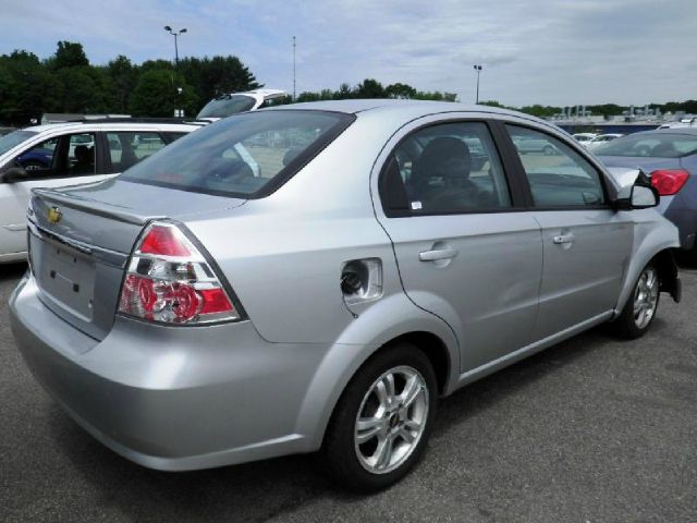 Chevrolet Aveo 2011 photo 2