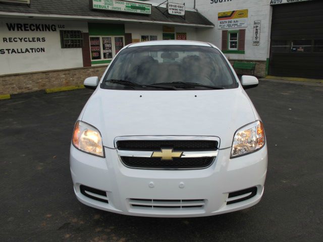 Chevrolet Aveo Signature. Cypress Edition Sedan