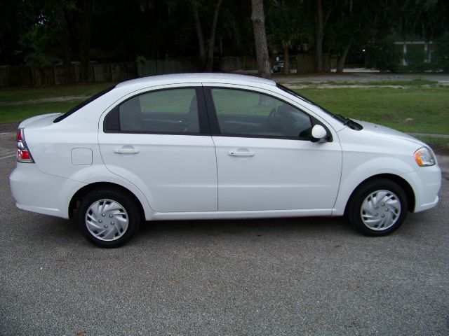 Chevrolet Aveo 2011 photo 2