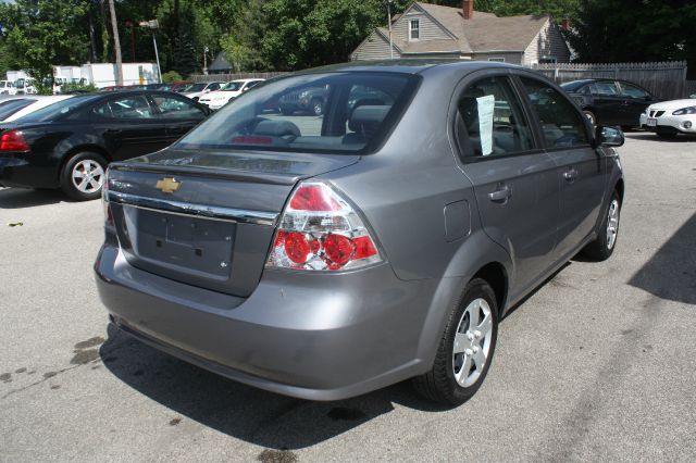 Chevrolet Aveo 2011 photo 3