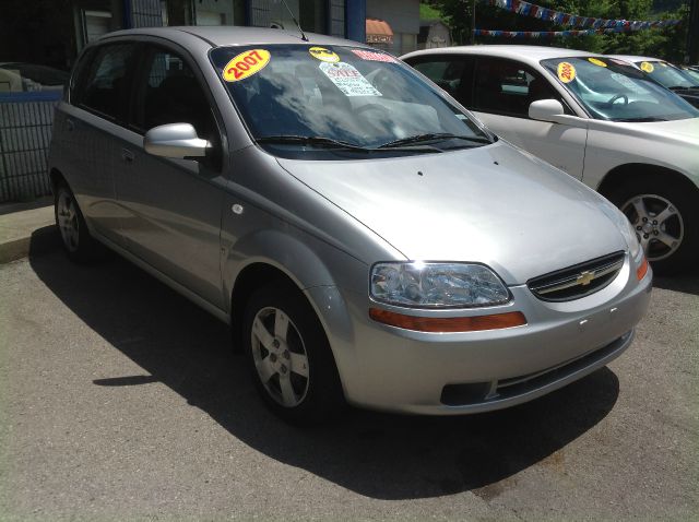 Chevrolet Aveo5 2007 photo 4