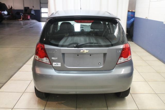 Chevrolet Aveo5 2007 photo 5