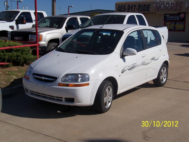 Chevrolet Aveo5 2007 photo 2