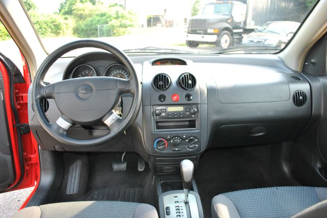 Chevrolet Aveo5 2007 photo 9